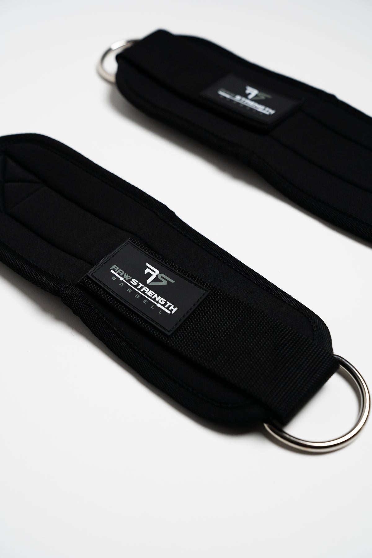 RAW STRENGTH BARBELL LIFTING CUFFS