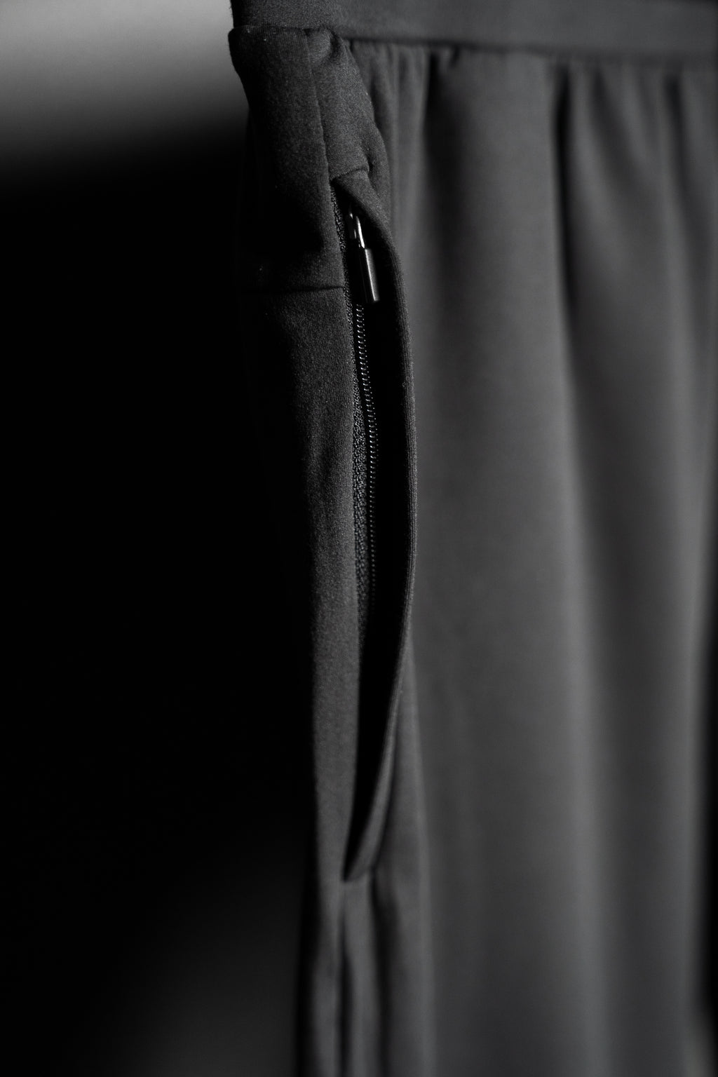 RAW STRENGTH BARBELL UNISEX PERFORMANCE BLACK 4-WAY STRETCH JOGGERS