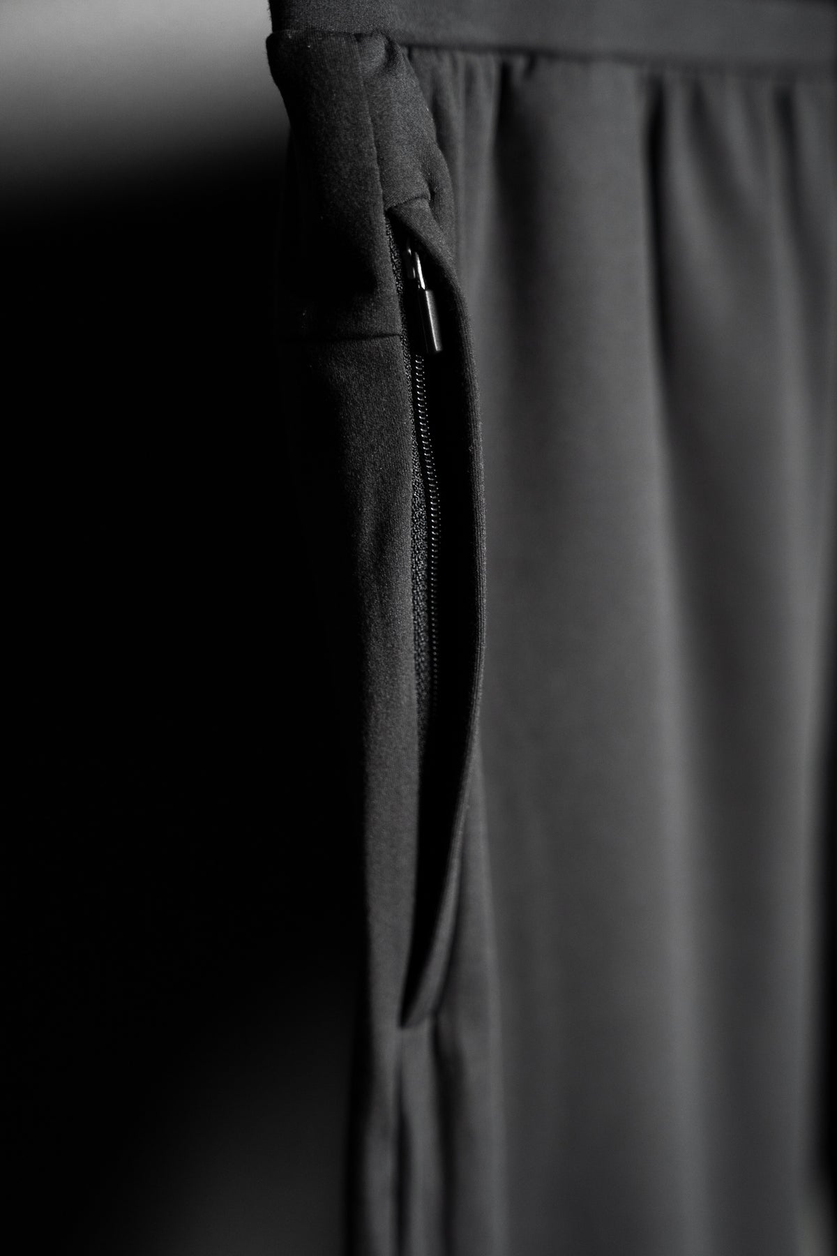 RAW STRENGTH BARBELL UNISEX PERFORMANCE BLACK 4-WAY STRETCH JOGGERS