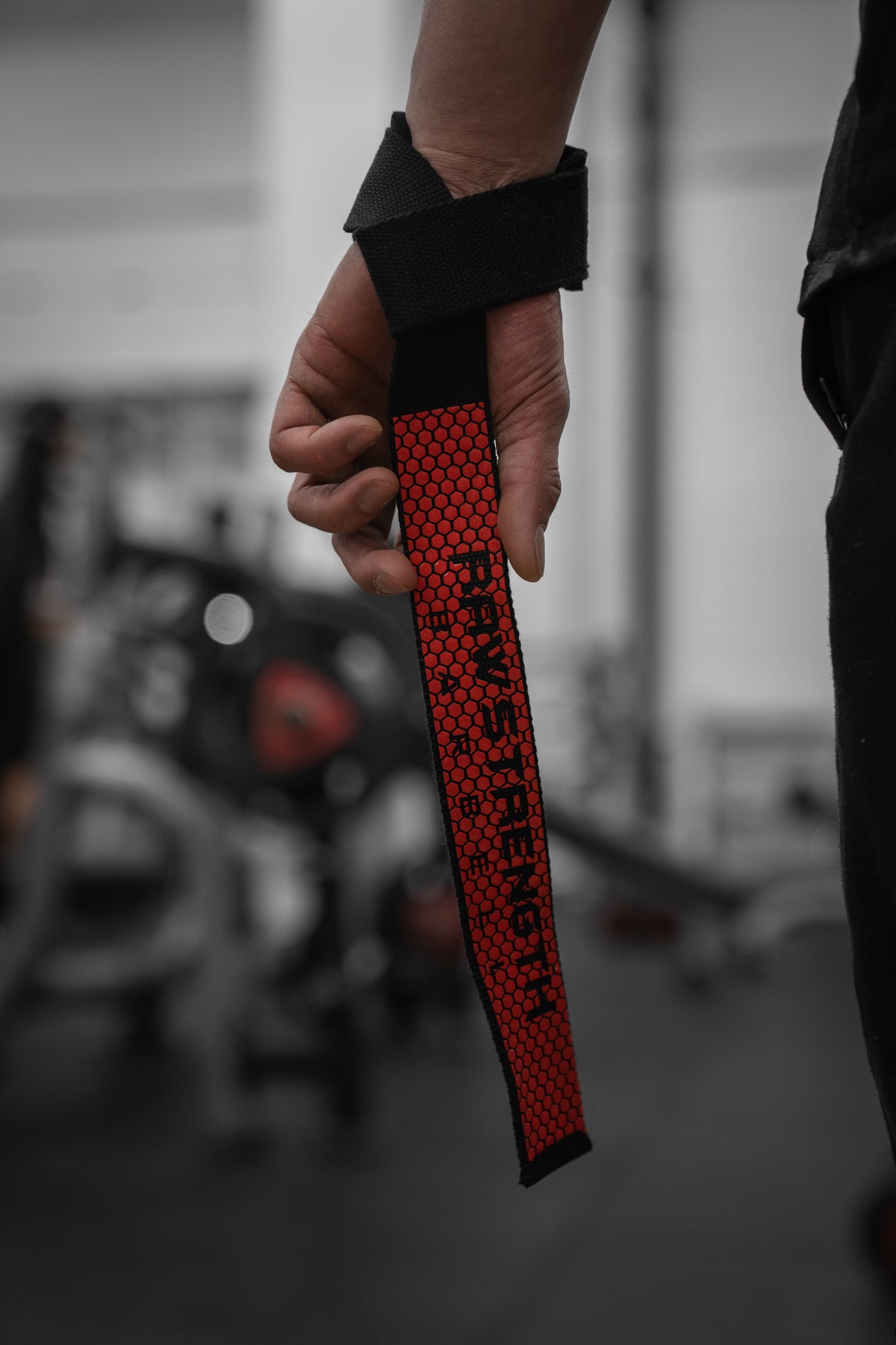 RAW STRENGTH BARBELL RED INFERNO LIFTING STRAPS