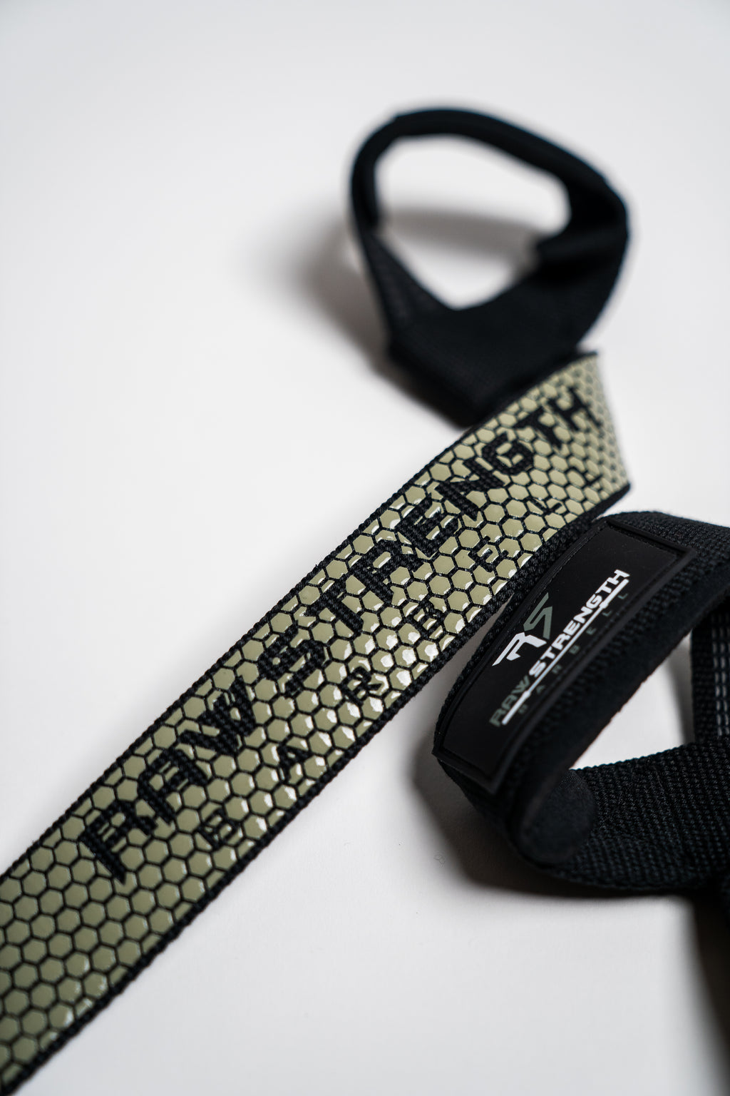 RAW STRENGTH BARBELL CEMENT GREY LIFTING STRAPS