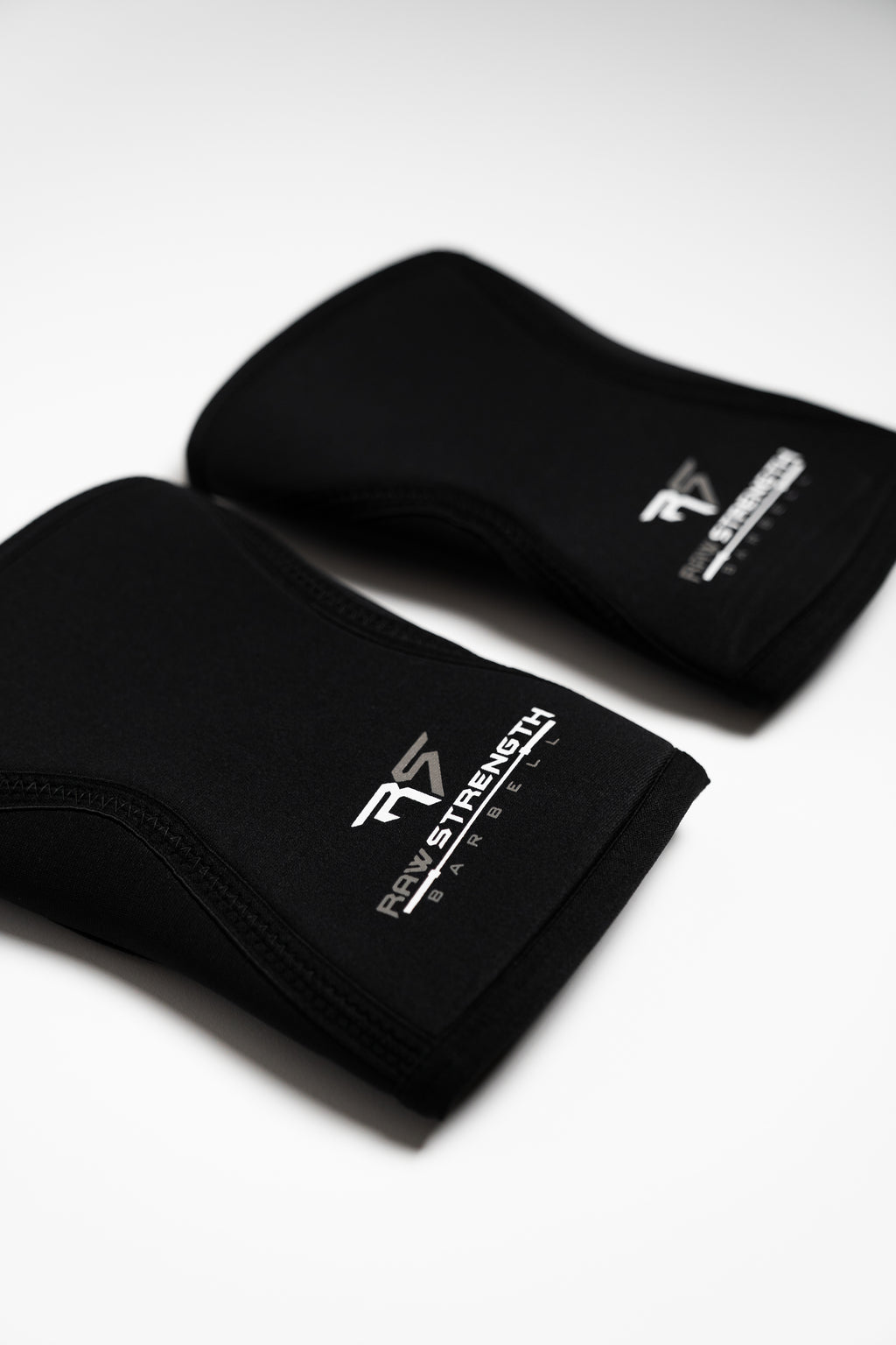 RAW STRENGTH BARBELL 7MM NEOPRENE PRO KNEE SLEEVES