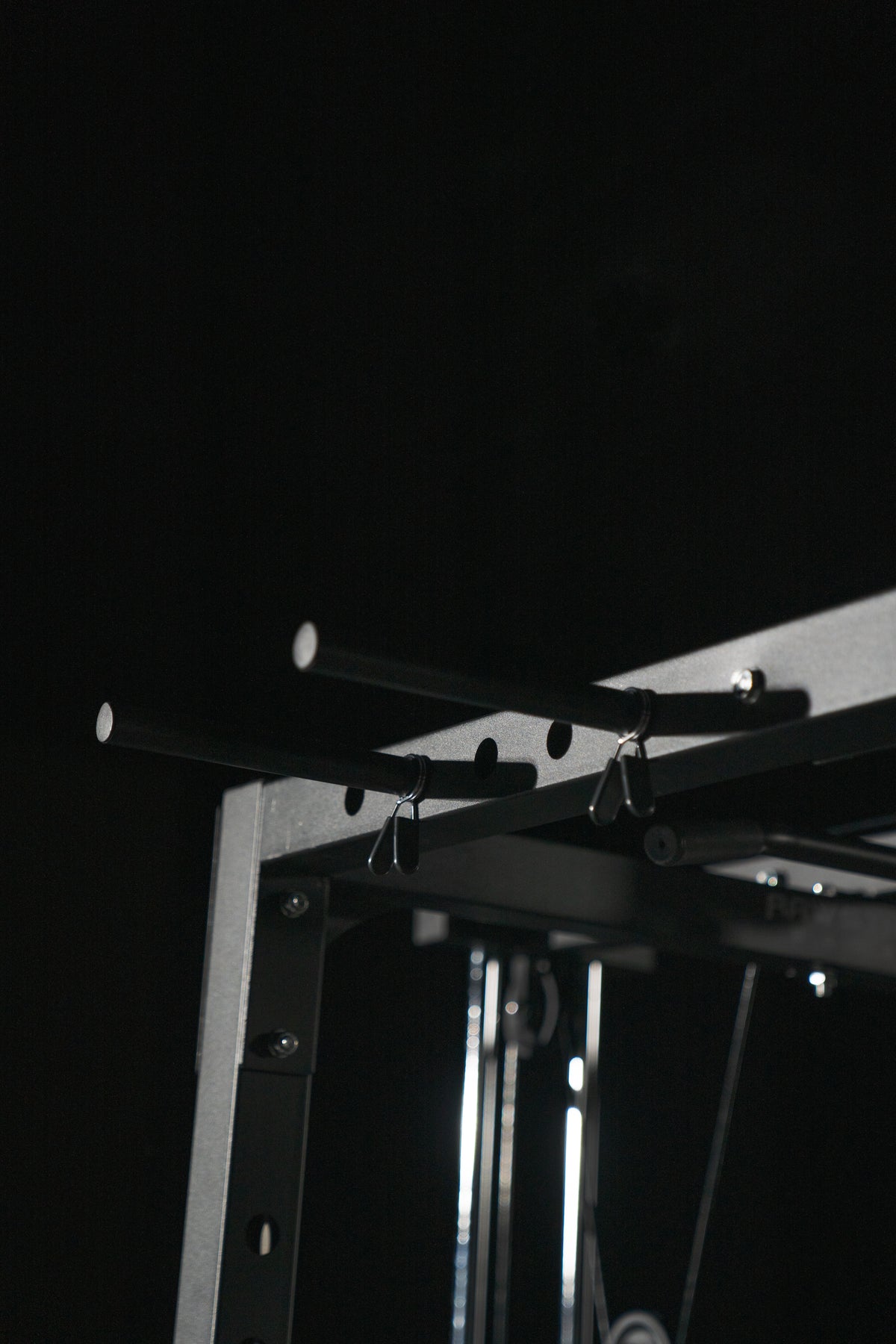 RAW STRENGTH BARBELL POWER RACK SQUAT CAGE DIP BAR AND HIGH LOW PULLEY (BLACK)