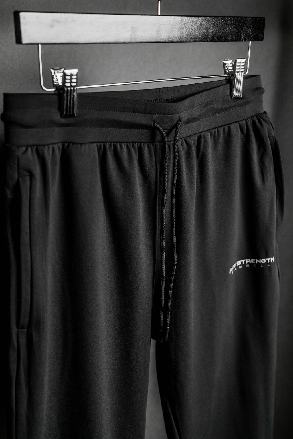 RAW STRENGTH BARBELL UNISEX PERFORMANCE BLACK 4-WAY STRETCH JOGGERS