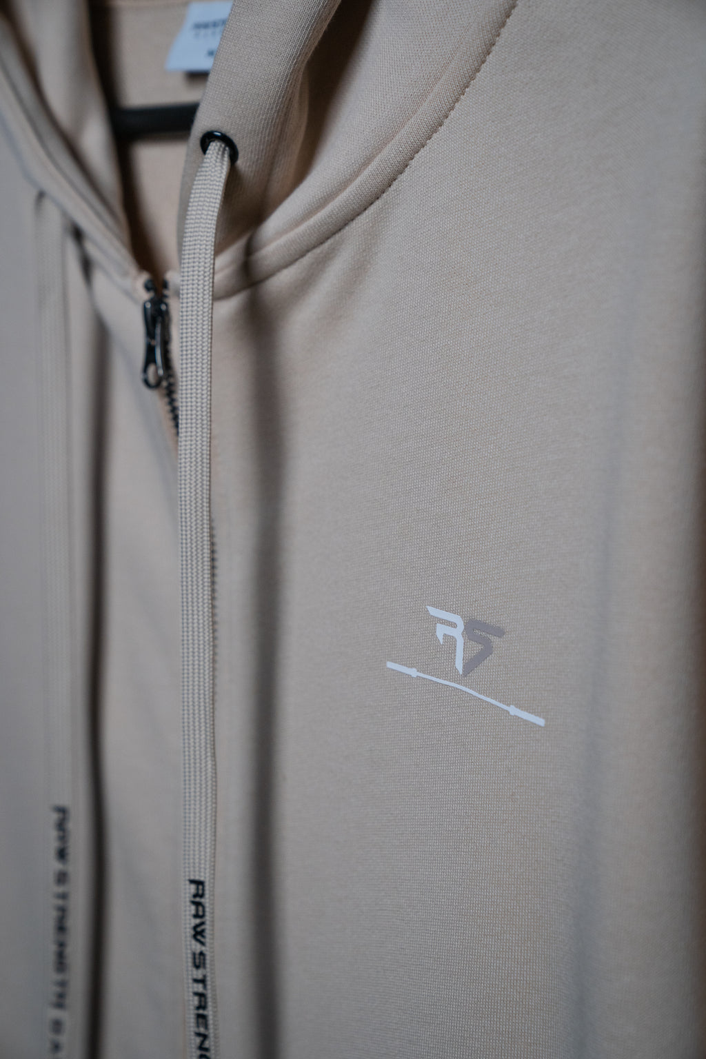 RAW STRENGTH BARBELL UNISEX LATTE BROWN OVERSIZED ZIP HOODIE