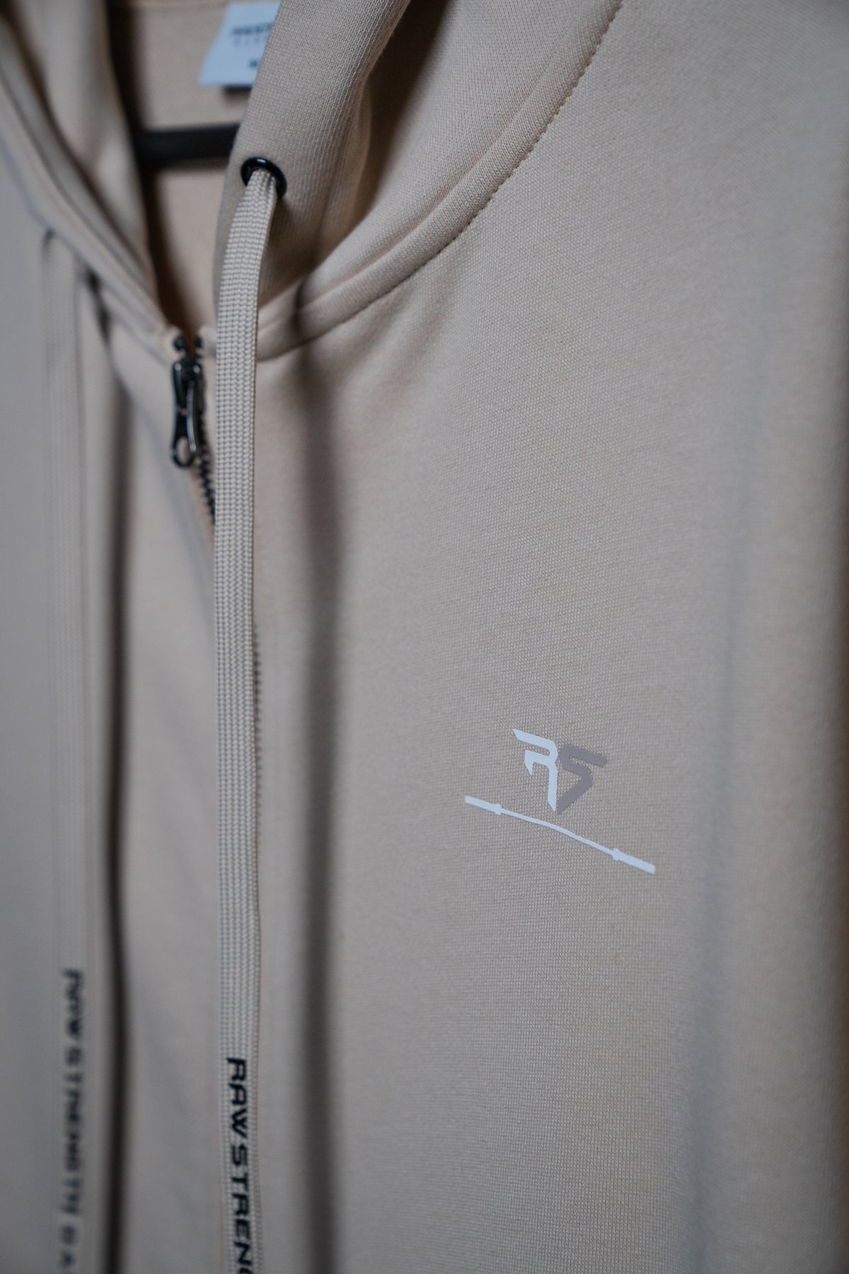 RAW STRENGTH BARBELL UNISEX LATTE BROWN OVERSIZED ZIP HOODIE