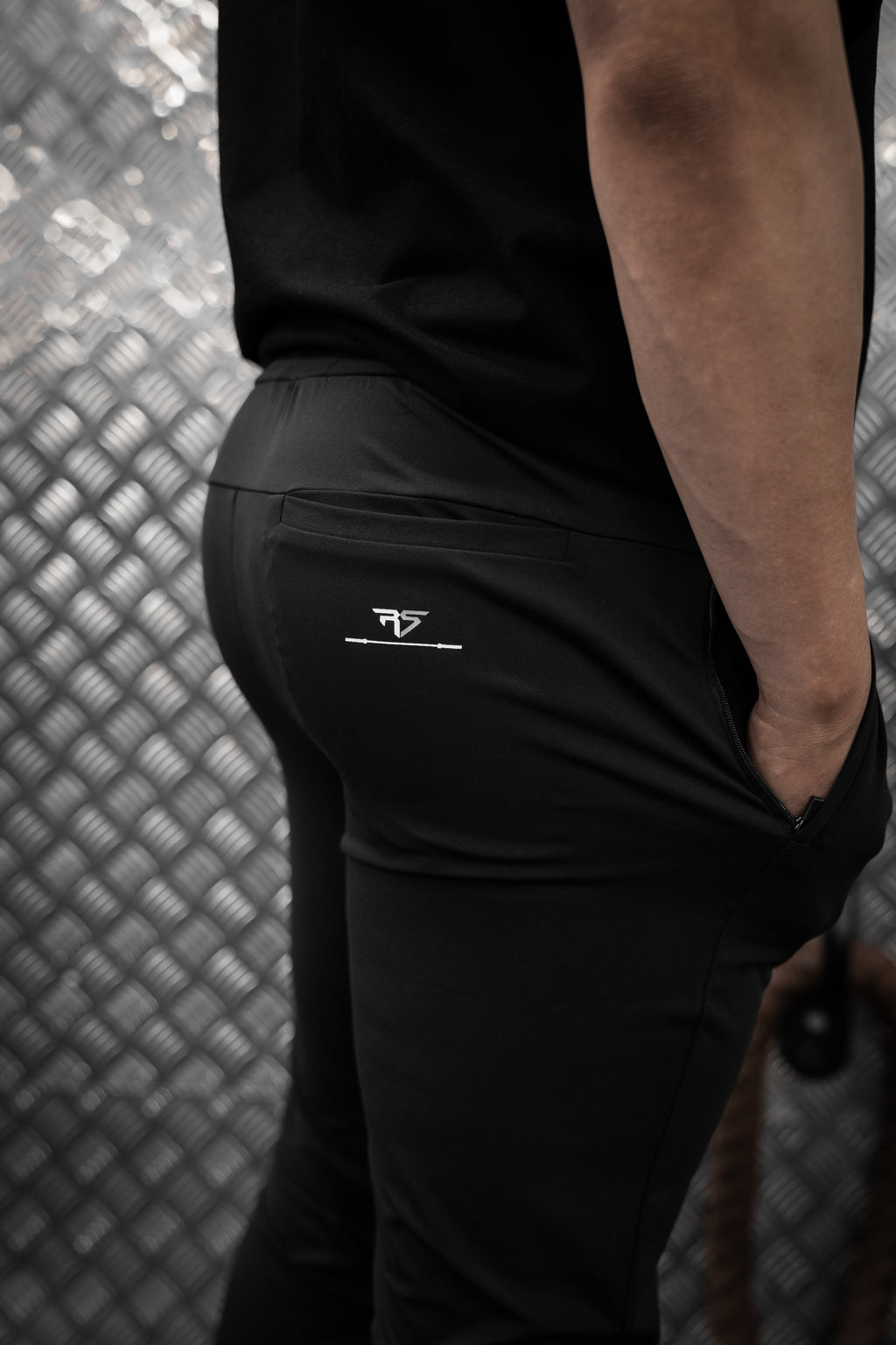 RAW STRENGTH BARBELL UNISEX PERFORMANCE BLACK 4-WAY STRETCH JOGGERS