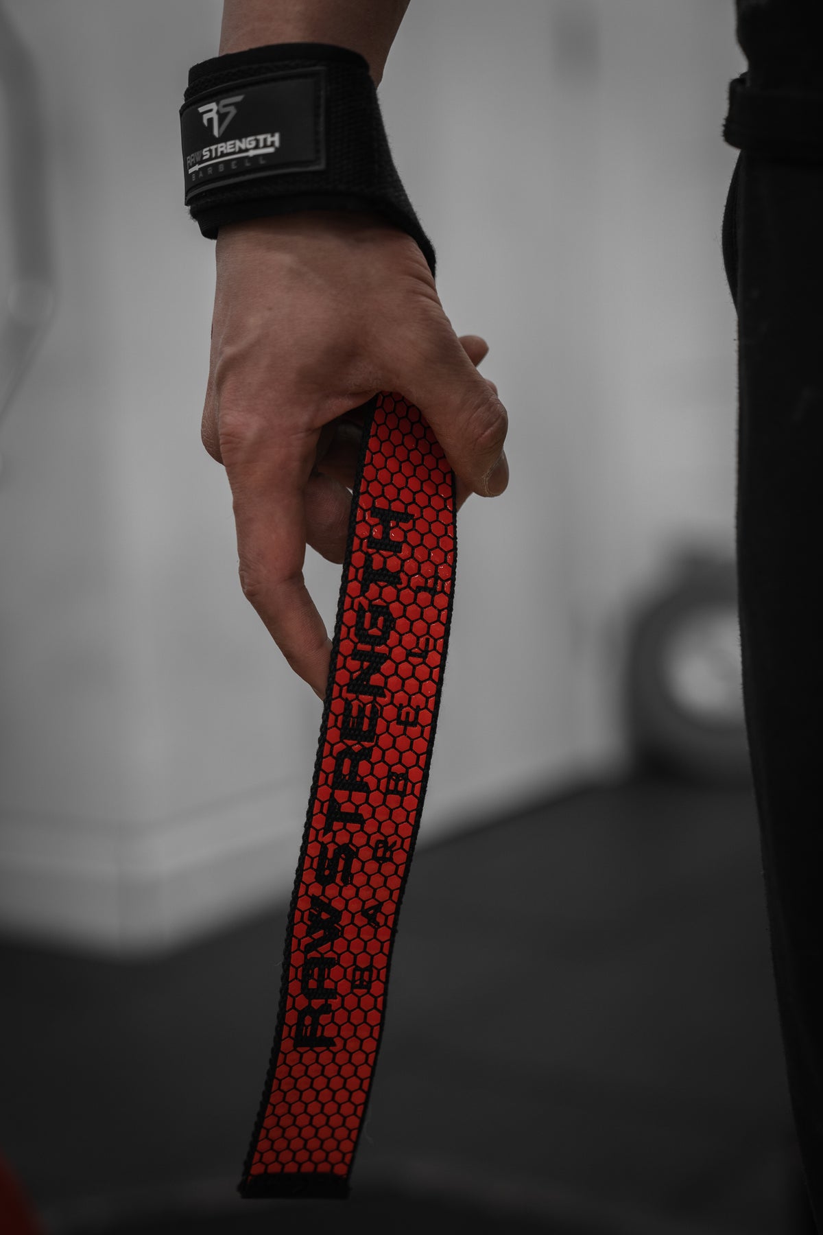 RAW STRENGTH BARBELL RED INFERNO LIFTING STRAPS